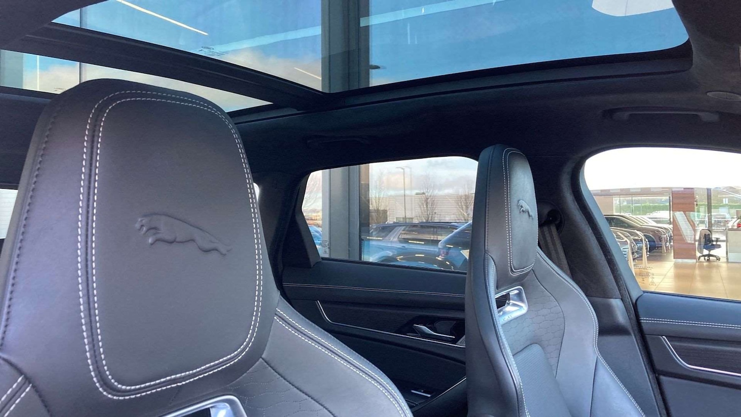 Used Jaguar F-Pace 2023 for sale - 76967715: Photo 21