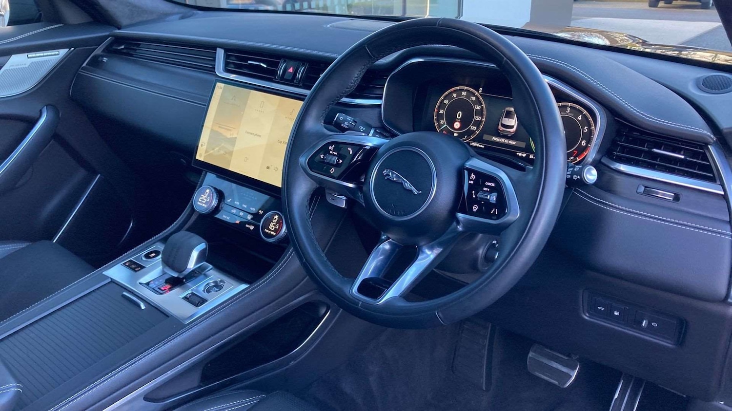 Used Jaguar F-Pace 2023 for sale - 76967715: Photo 31