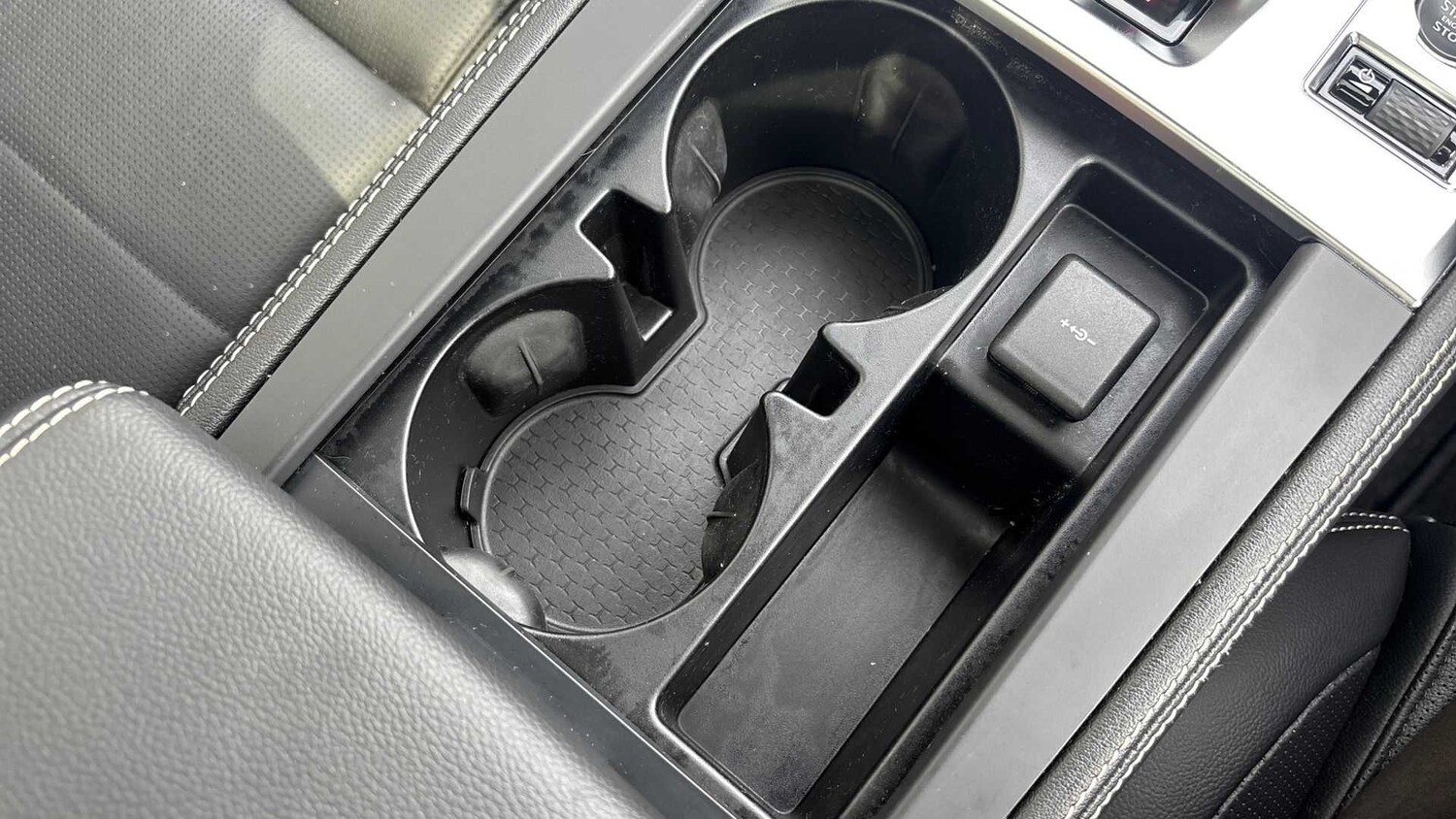 Used Jaguar F-Pace 2023 for sale - 76460519: Photo 15