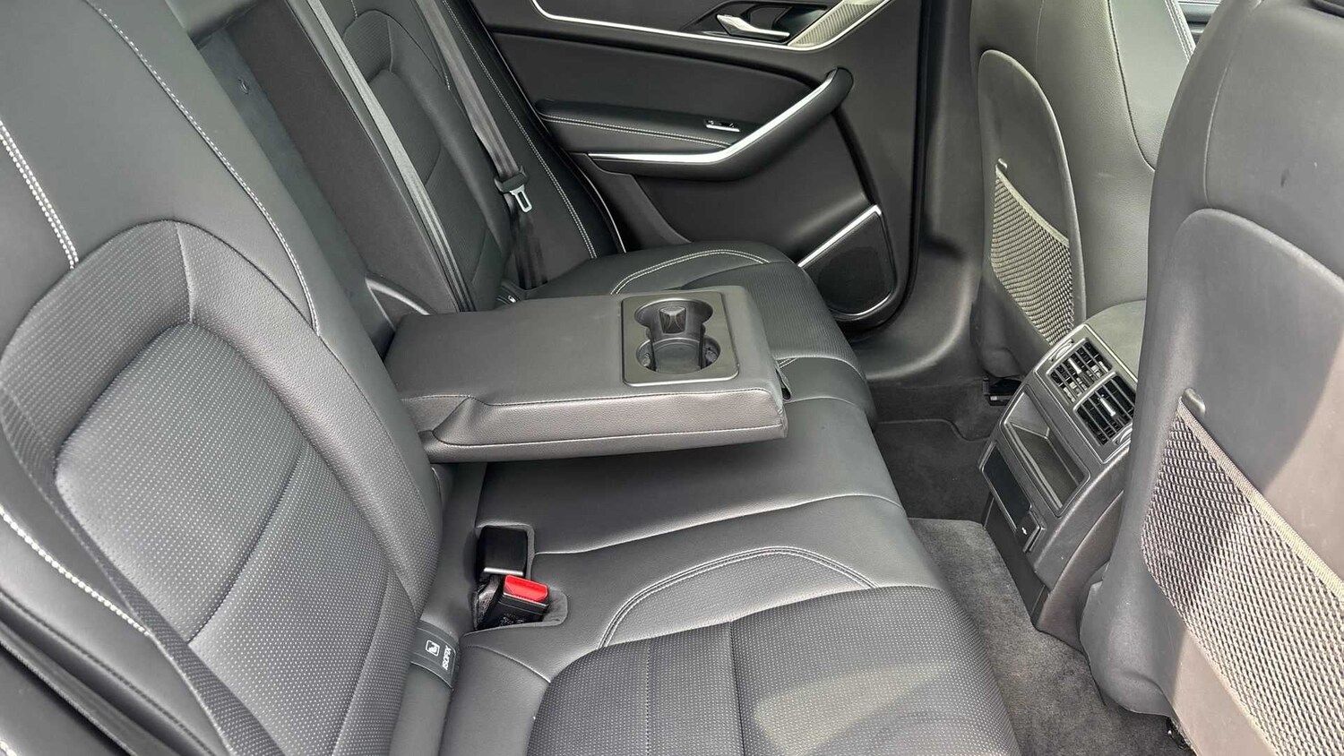 Used Jaguar F-Pace 2023 for sale - 76460519: Photo 17