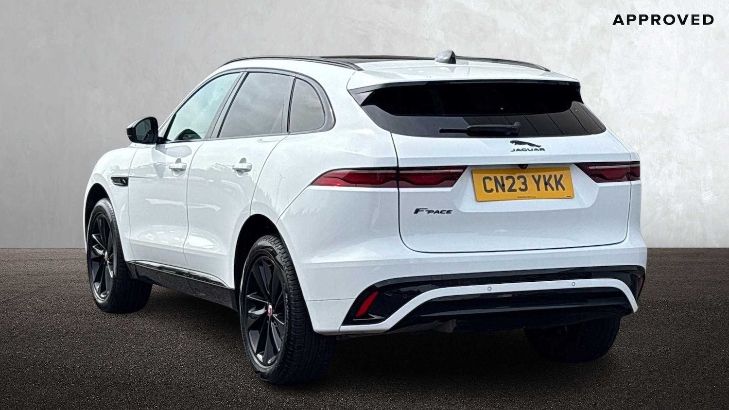 Used Jaguar F-Pace 2023 for sale - 76460519: Photo 2
