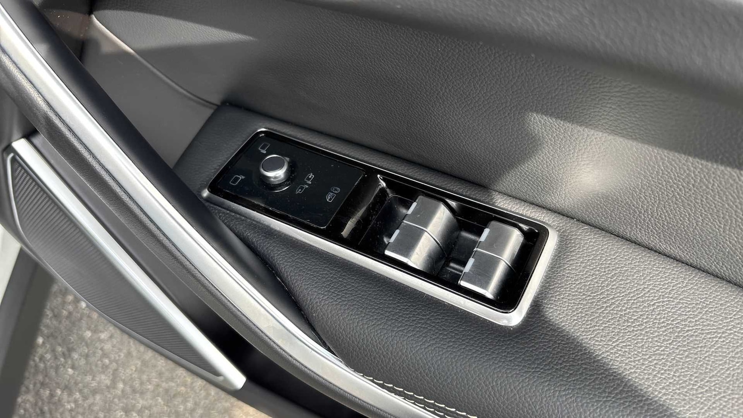 Used Jaguar F-Pace 2023 for sale - 76460519: Photo 22