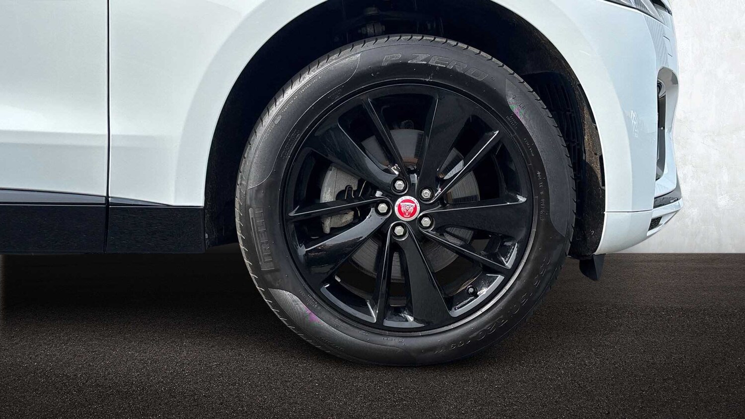 Used Jaguar F-Pace 2023 for sale - 76460519: Photo 8