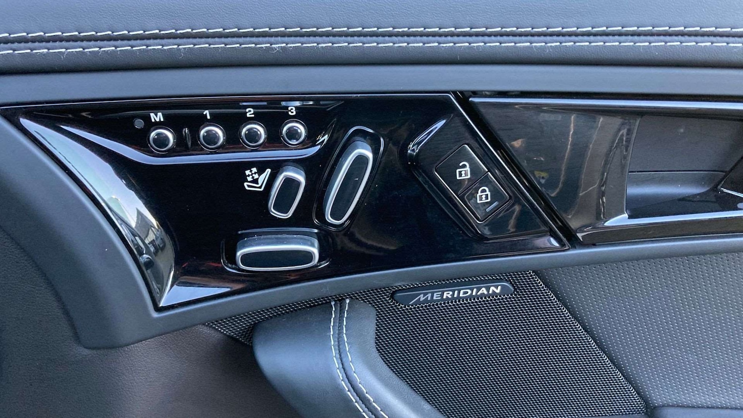 Used Jaguar F-Type for sale - 78089581: Photo 25