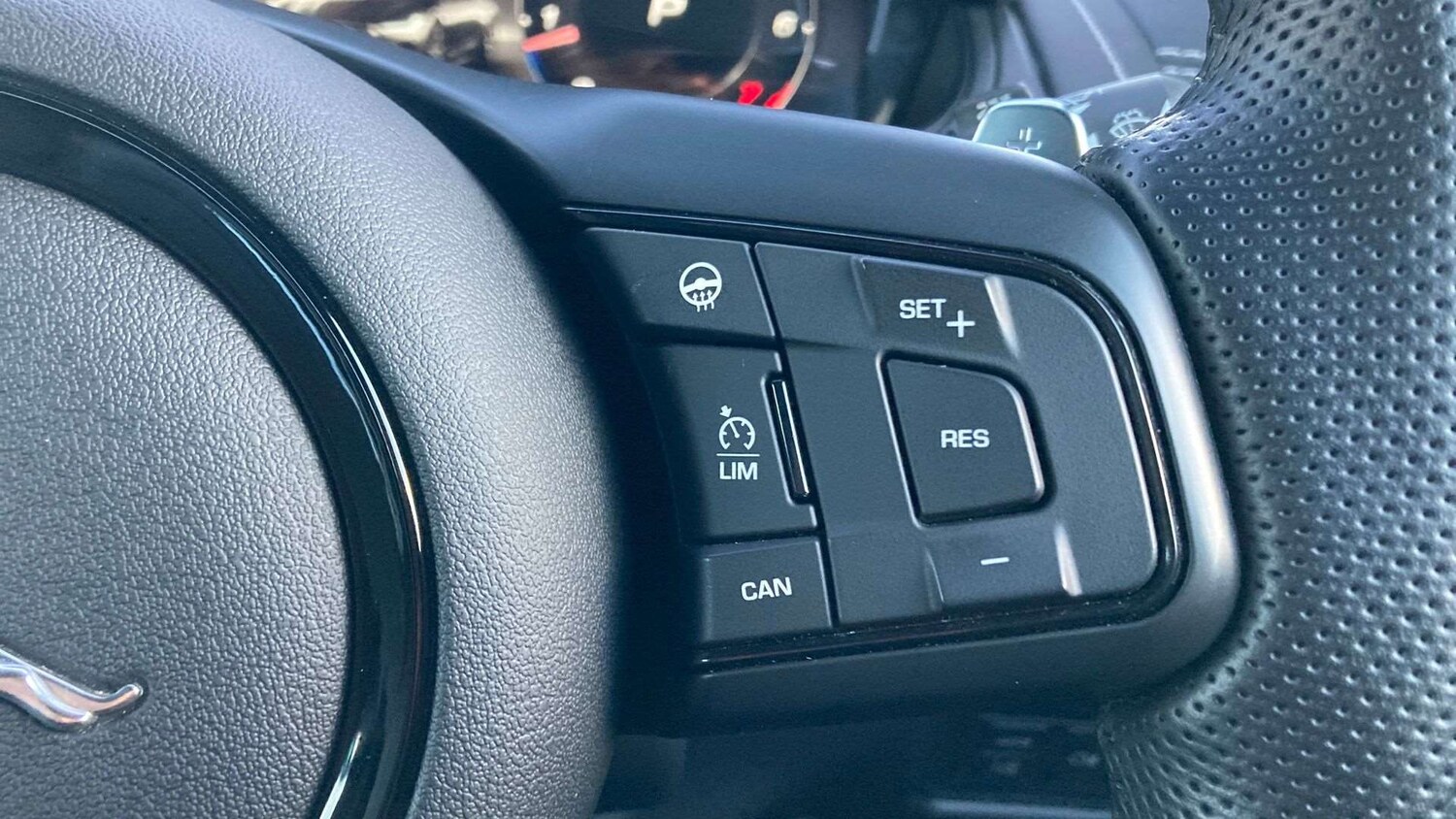 Used Jaguar F-Type for sale - 78089581: Photo 32