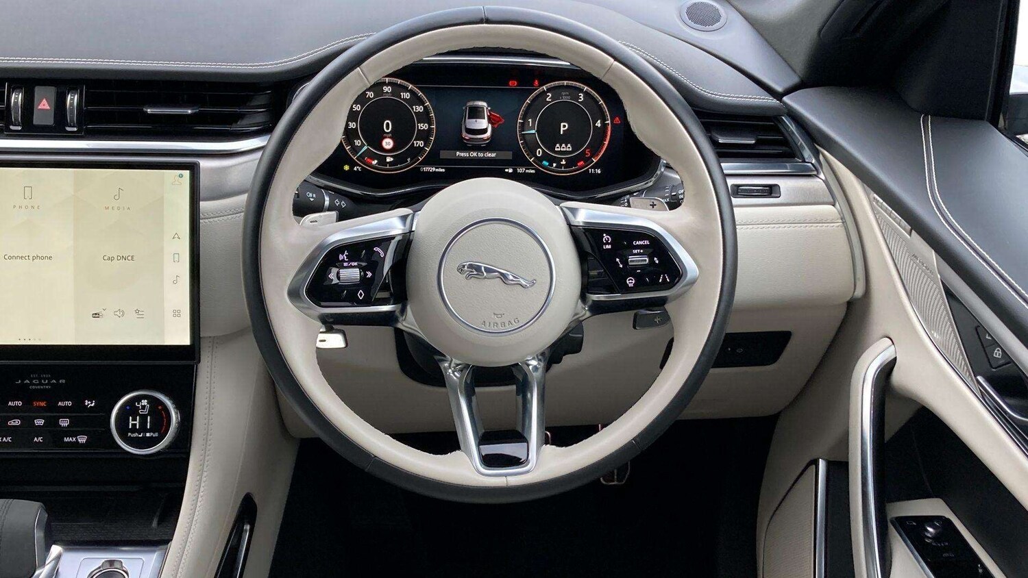 Used Jaguar F-Pace 2023 for sale - 76827708: Photo 15