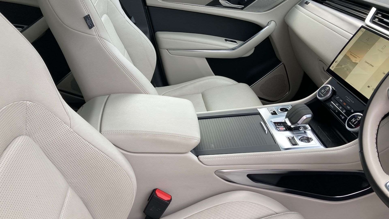 Used Jaguar F-Pace 2023 for sale - 76827708: Photo 27