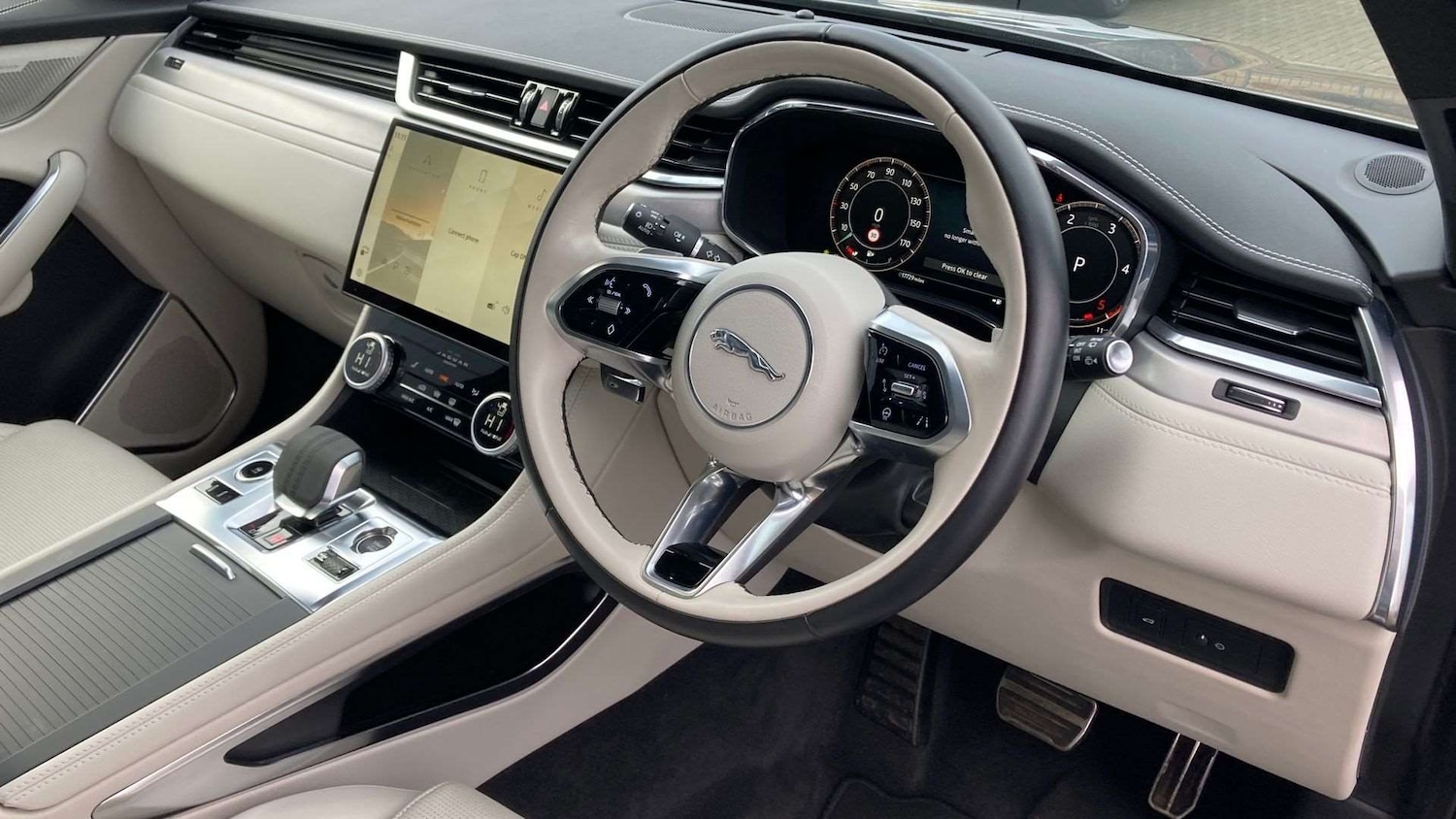 Used Jaguar F-Pace 2023 for sale - 76827708: Photo 29