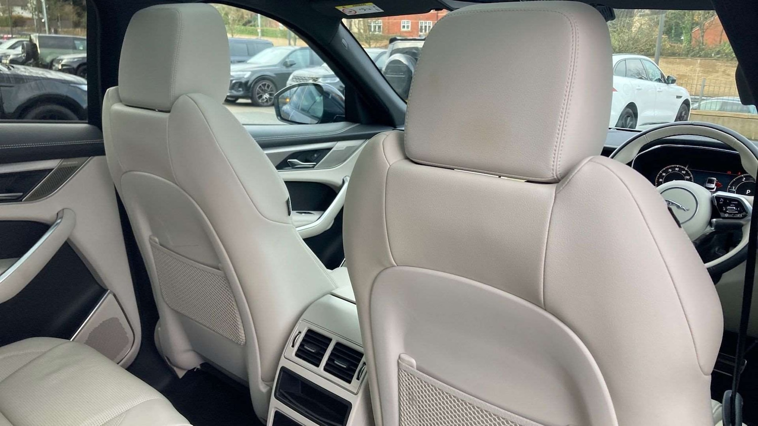 Used Jaguar F-Pace 2023 for sale - 76827708: Photo 33