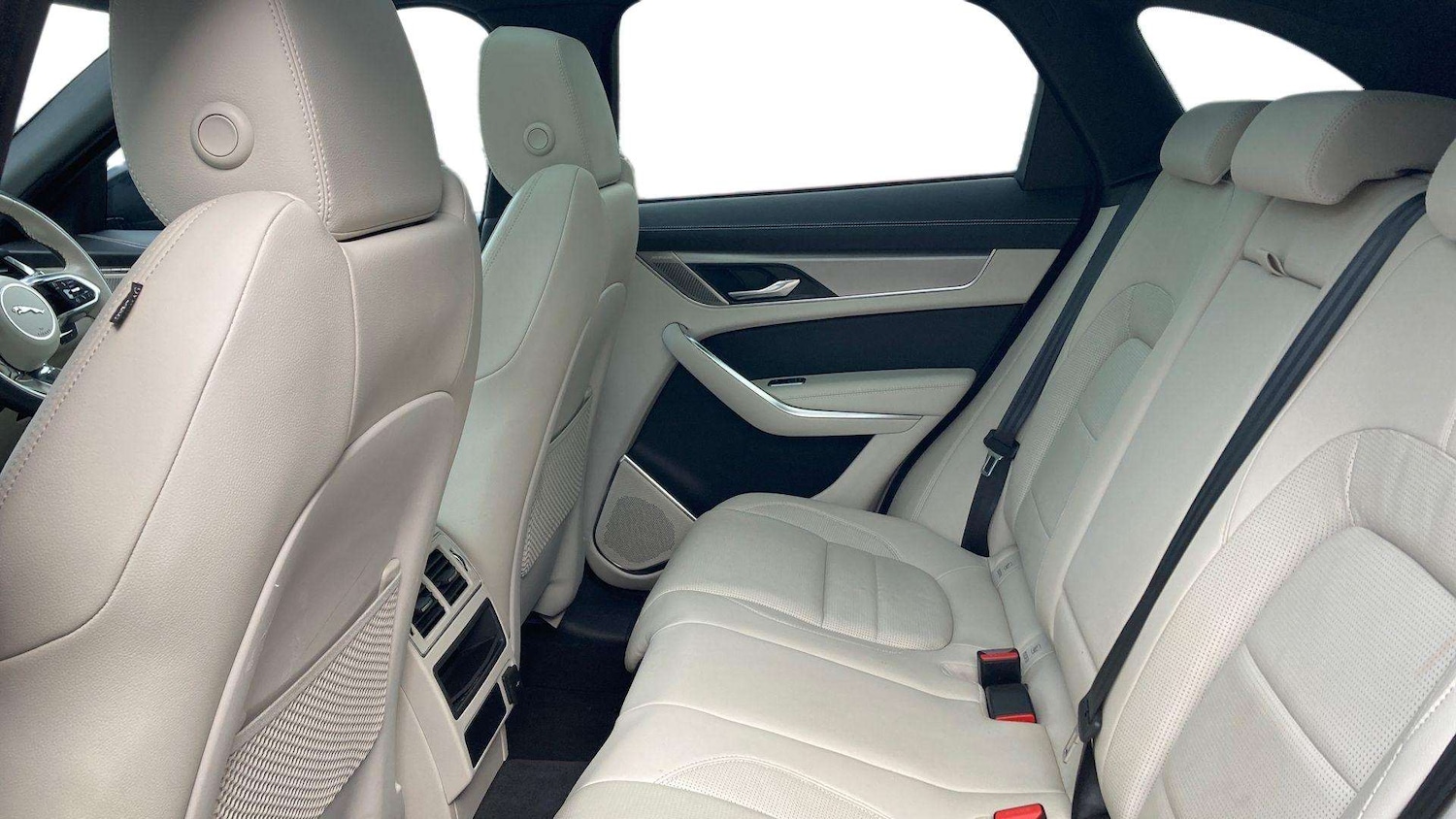 Used Jaguar F-Pace 2023 for sale - 76827708: Photo 4