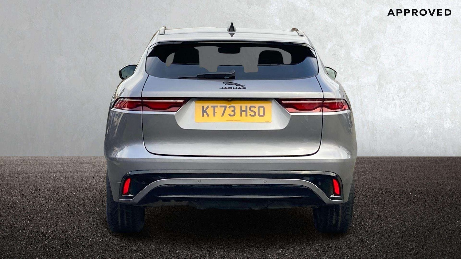 Used Jaguar F-Pace 2023 for sale - 76827708: Photo 6