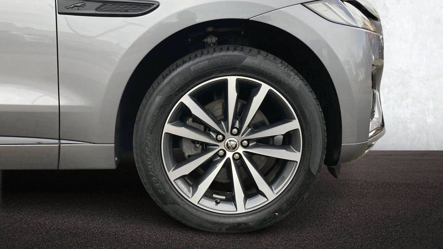 Used Jaguar F-Pace 2023 for sale - 76827708: Photo 8