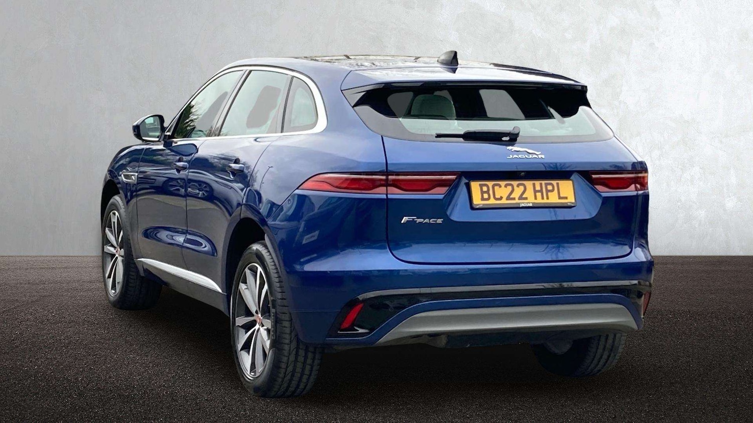 Used Jaguar F-Pace 2022 for sale - 77686595: Photo 2