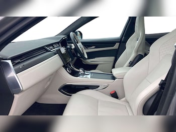 Used Jaguar F-Pace 2024 for sale - 76460014: Photo