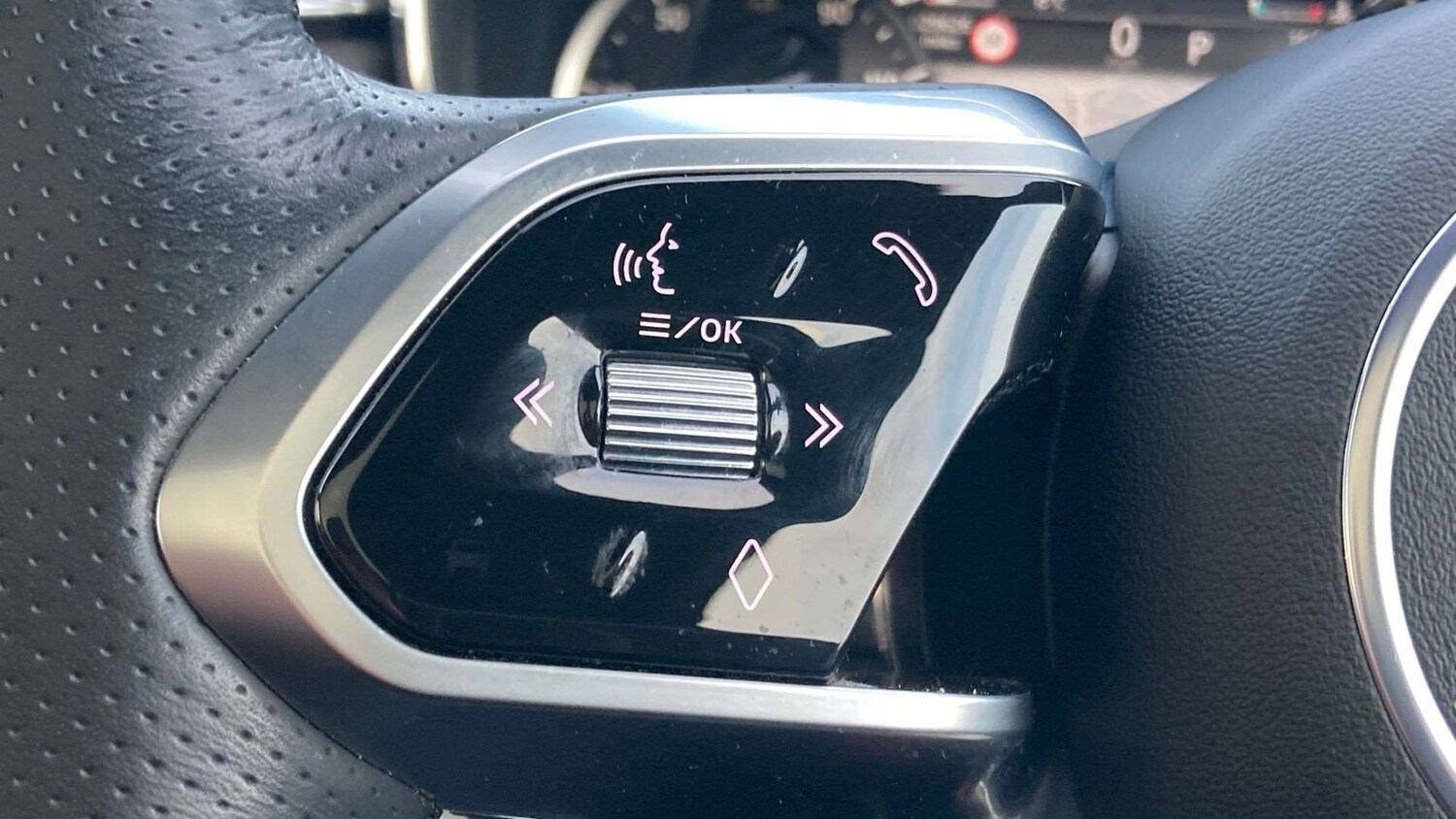 Used Jaguar F-Pace 2023 for sale - 77458454: Photo 33