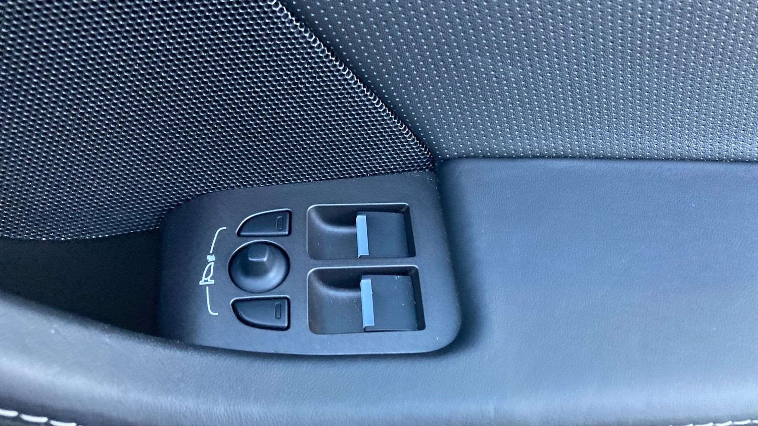 Used Jaguar F-Type for sale - 77232937: Photo 35