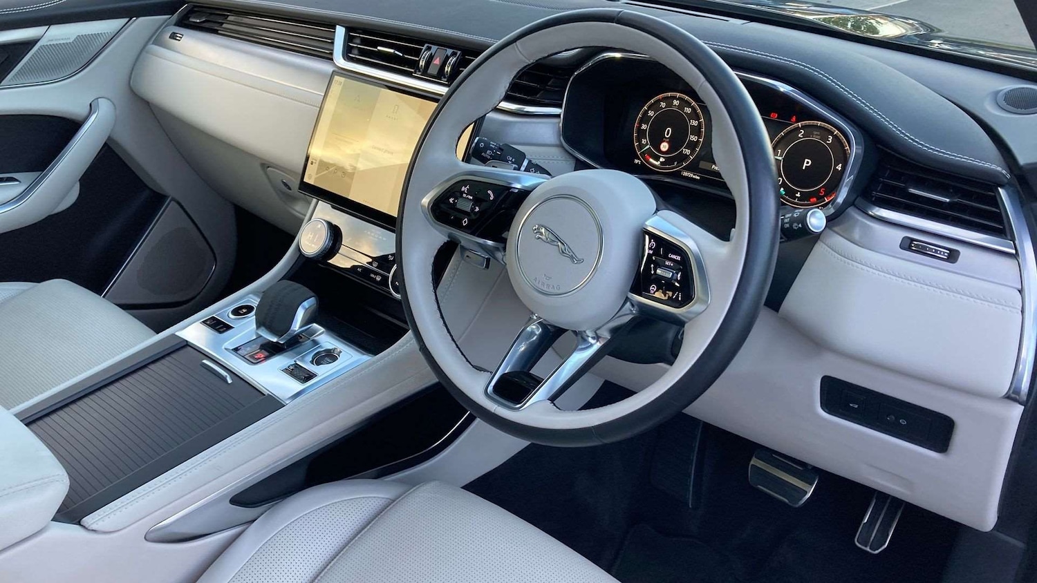 Used Jaguar F-Pace 2023 for sale - 76460585: Photo 33