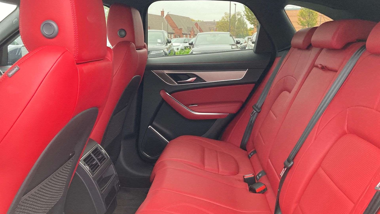 Used Jaguar F-Pace 2021 for sale - 76460498: Photo 4