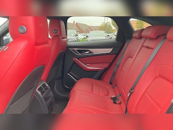 Used Jaguar F-Pace 2021 for sale - 76460498: Photo