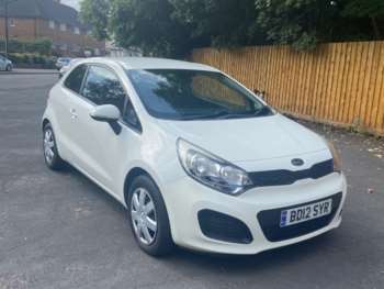 2012 (12) - 1.1 CRDi 1 Air EcoDynamics 3dr