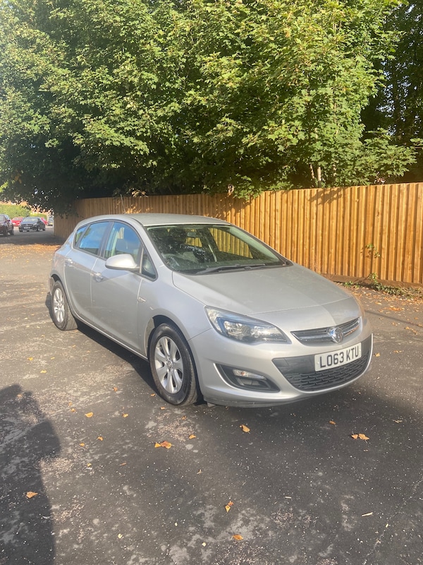 Used Vauxhall Astra 2014 for sale - 76044970: Photo 1