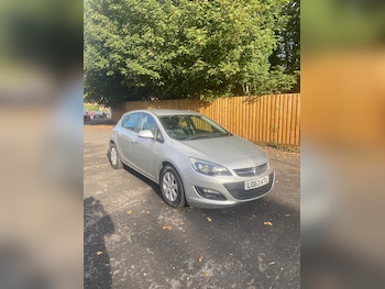 Vauxhall - Astra