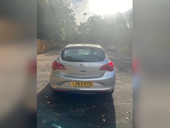 Used Vauxhall Astra 2014 for sale - 76044970: Photo 3
