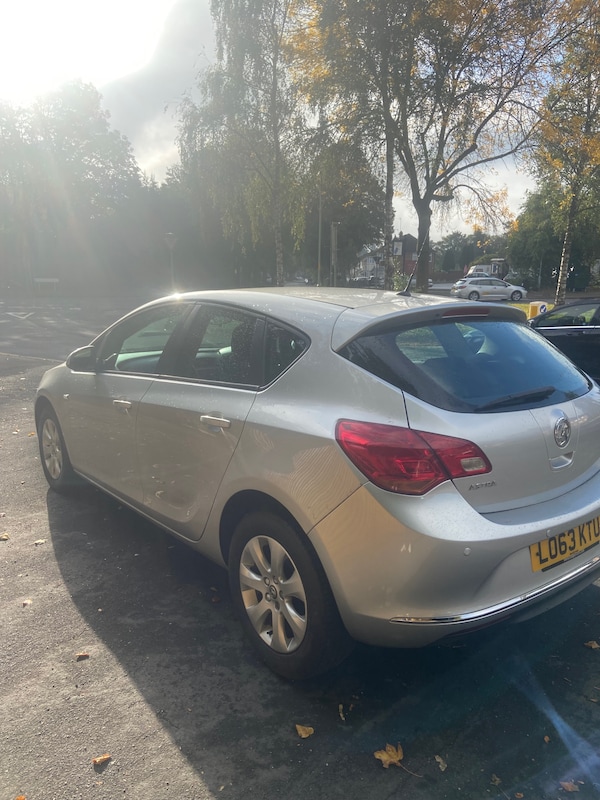 Used Vauxhall Astra 2014 for sale - 76044970: Photo 4