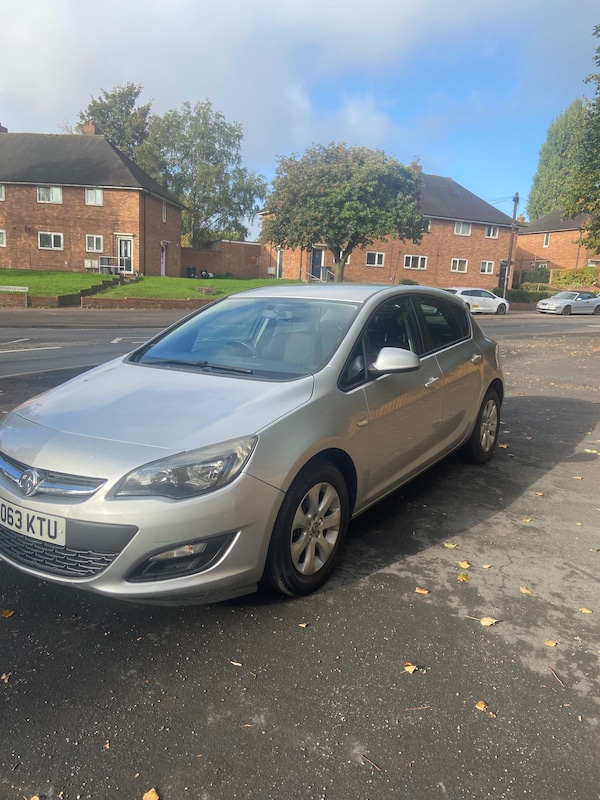 Used Vauxhall Astra 2014 for sale - 76044970: Photo 5