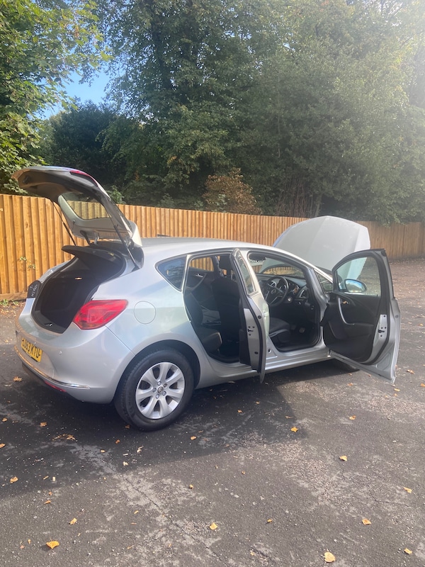 Used Vauxhall Astra 2014 for sale - 76044970: Photo 8