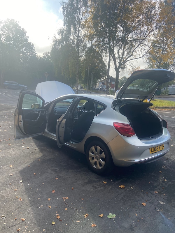Used Vauxhall Astra 2014 for sale - 76044970: Photo 9