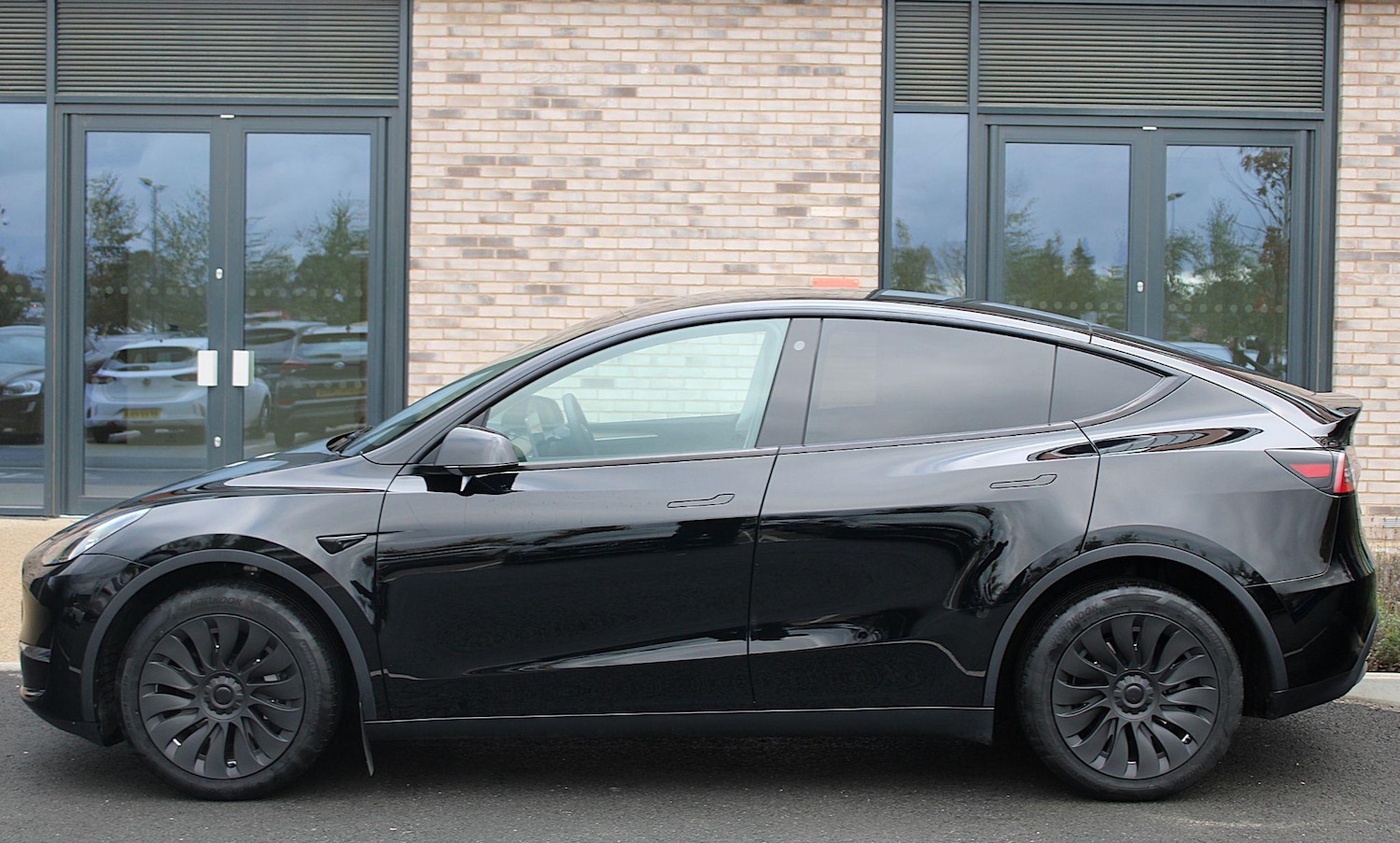 Used Tesla Model Y 2023 for sale - 76993869: Photo 5