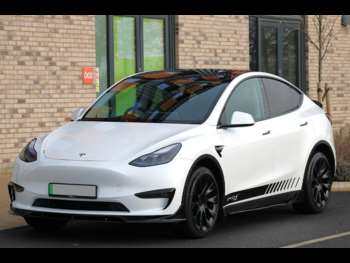 Used Tesla Model Y 2022 for sale - 74909360: Photo