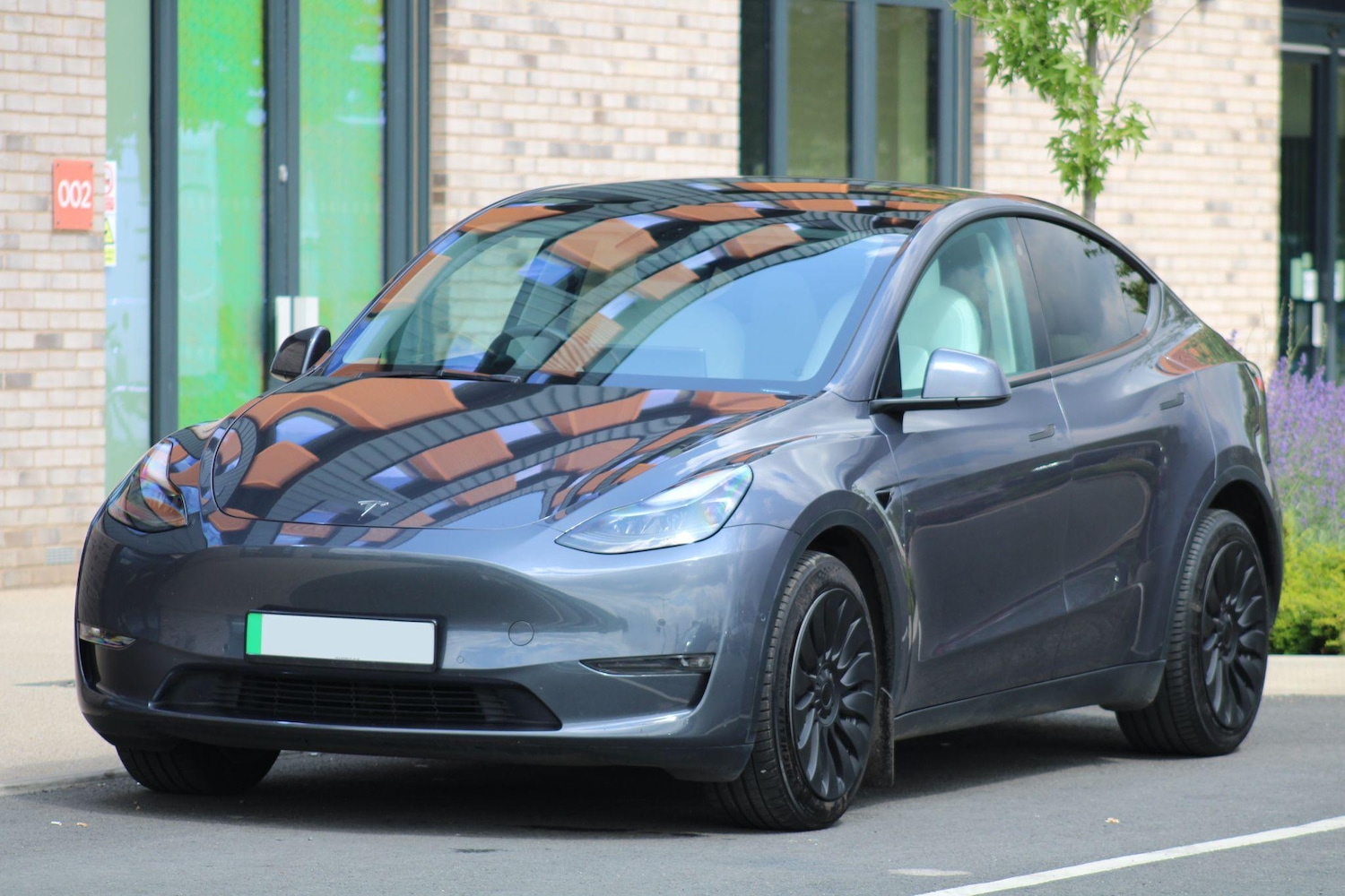 Used Tesla Model Y for sale - 76987650: Photo 3
