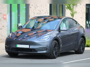 Used Tesla Model Y 2023 for sale - 76987650: Photo