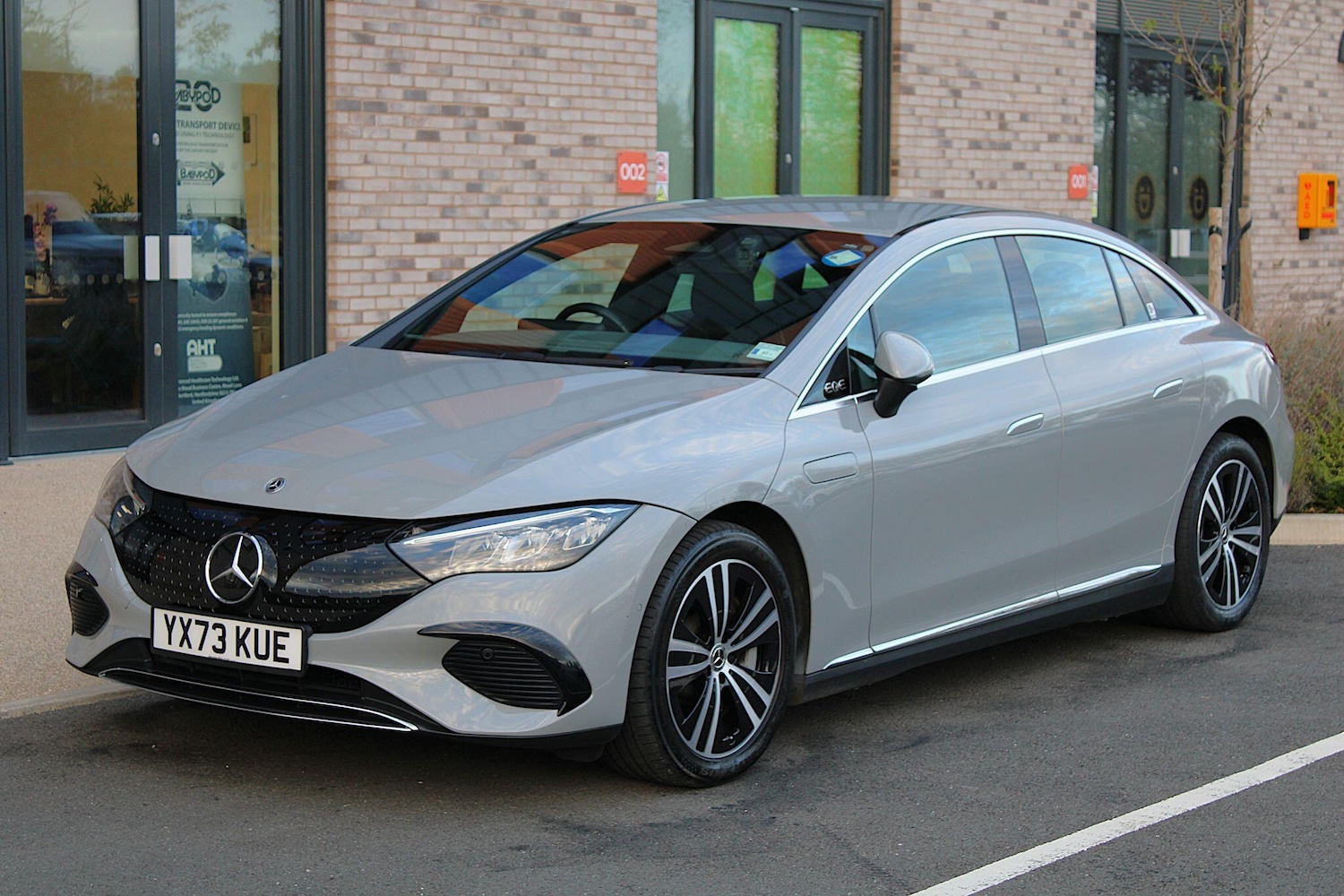 Used Mercedes-Benz EQA 2023 for sale - 76388168: Photo 3