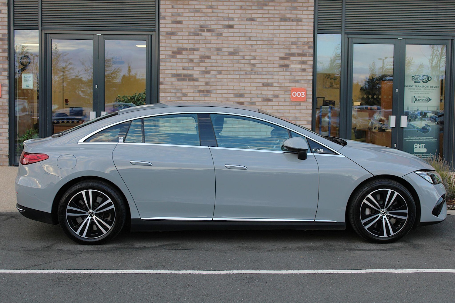 Used Mercedes-Benz EQA 2023 for sale - 76388168: Photo 4