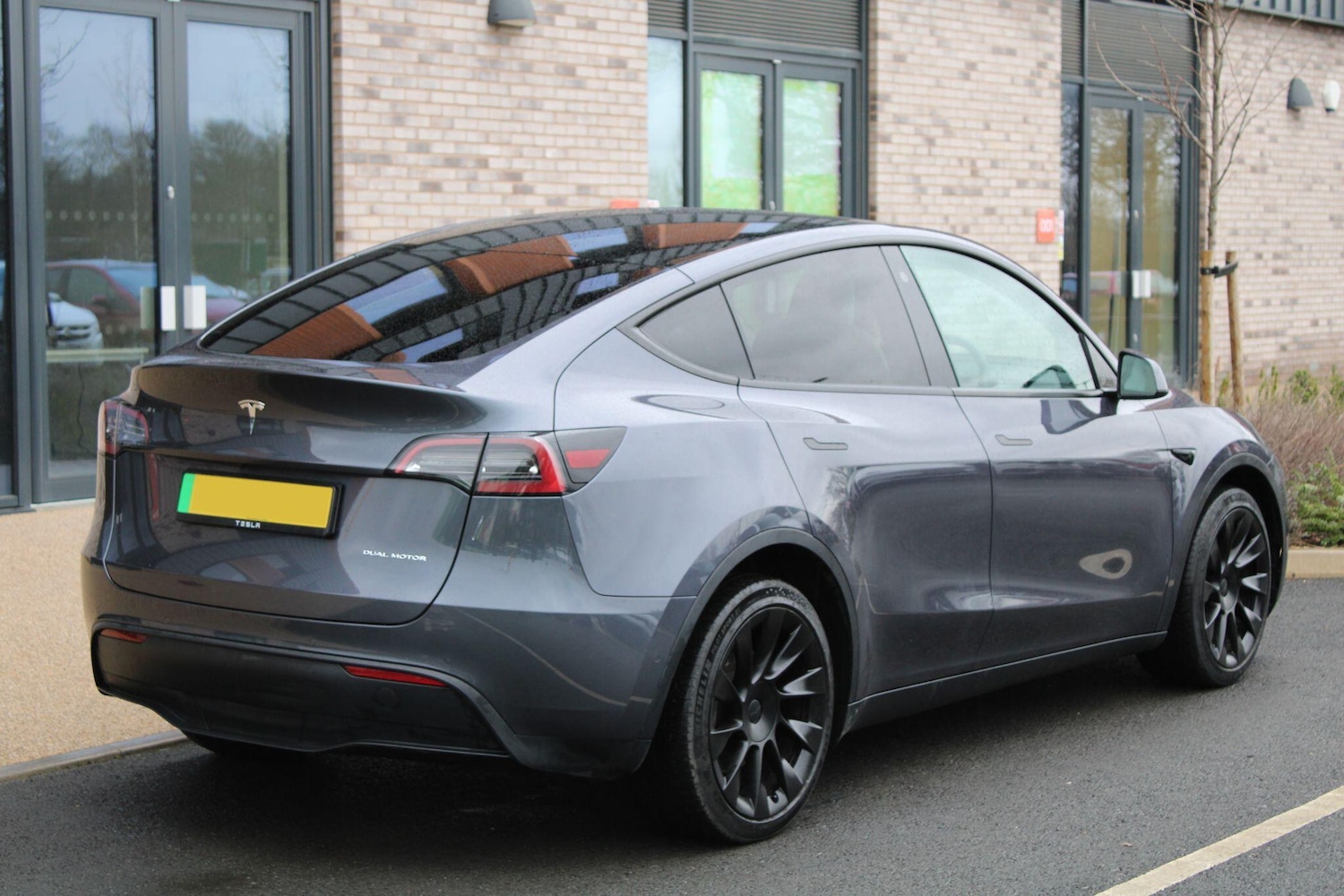 Used Tesla Model Y 2023 for sale - 76988702: Photo 5