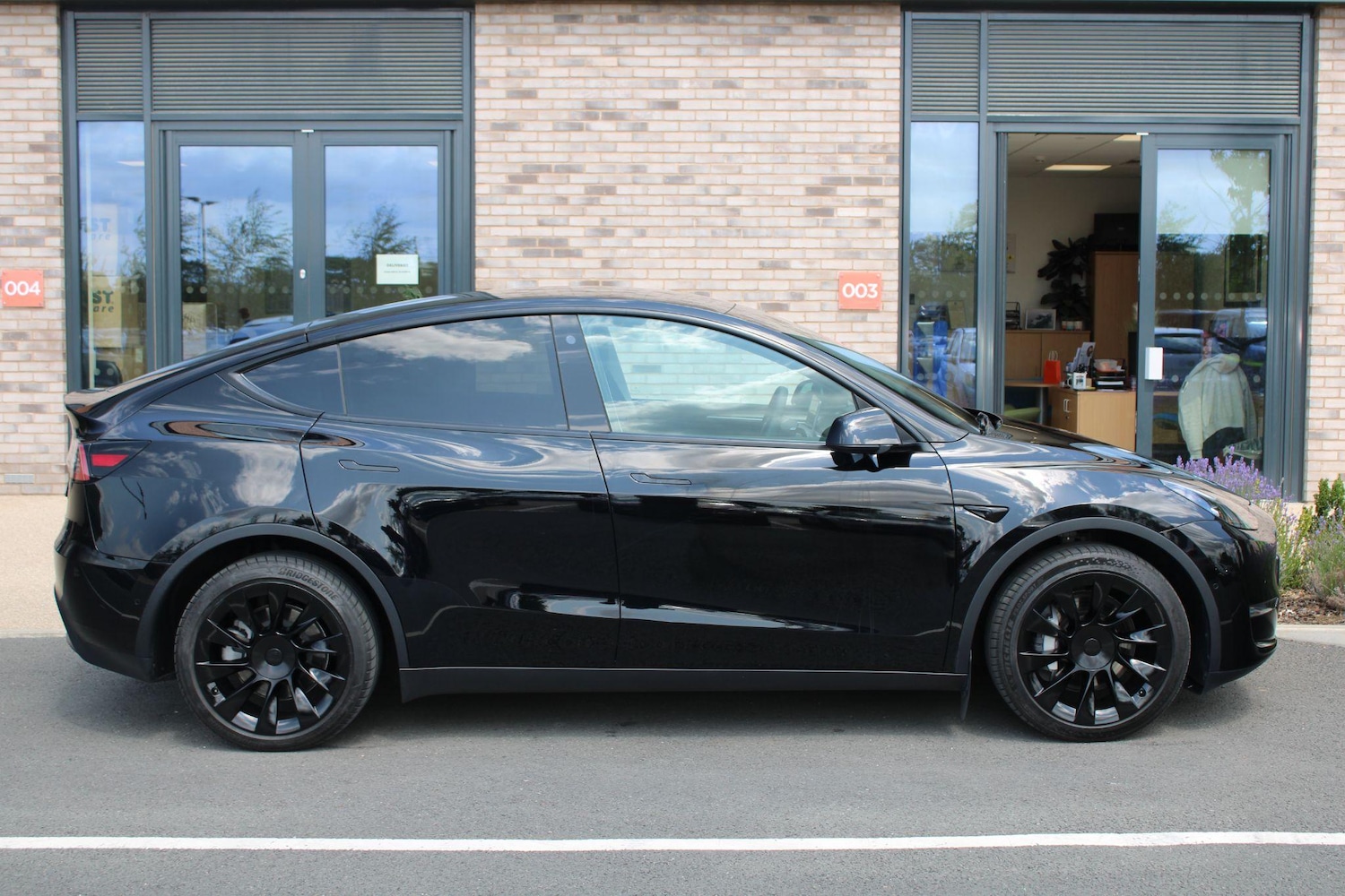 Used Tesla Model Y 2024 for sale - 76987608: Photo 4