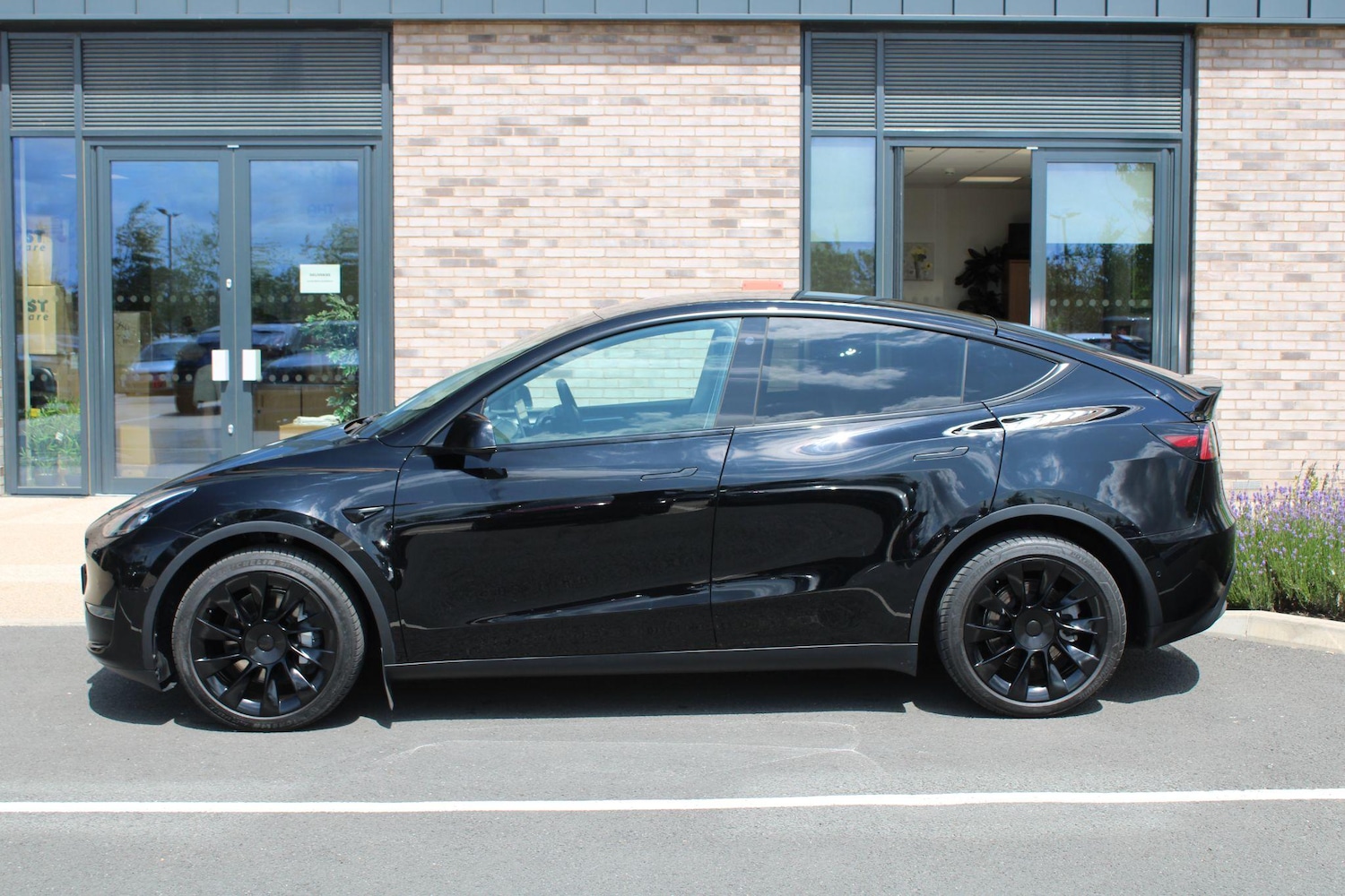 Used Tesla Model Y 2024 for sale - 76987608: Photo 5