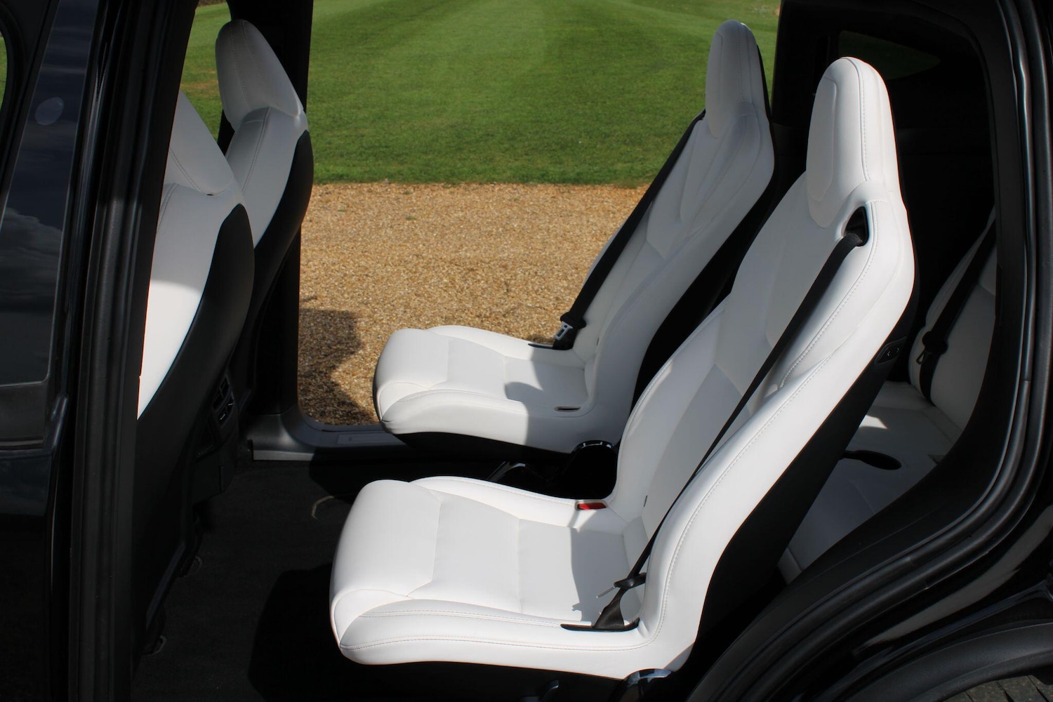 Used Tesla Model X 2018 for sale - 76472243: Photo 10