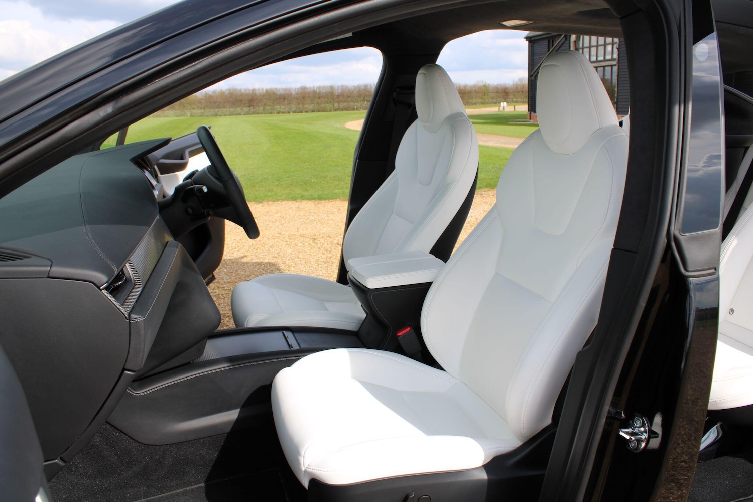 Used Tesla Model X 2018 for sale - 76472243: Photo 9