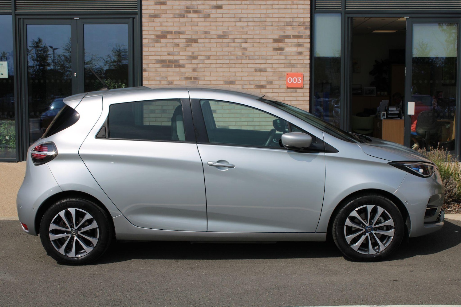 Used Renault Zoe 2021 for sale - 76446495: Photo 4