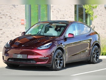 Used Tesla Model Y 2024 for sale - 76994360: Photo