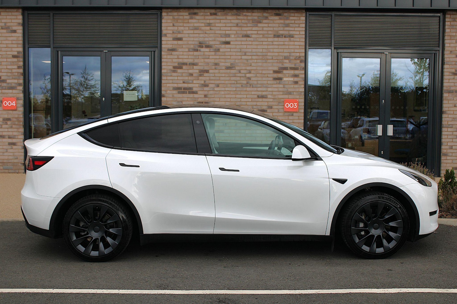 Used Tesla Model Y for sale - 76995042: Photo 4