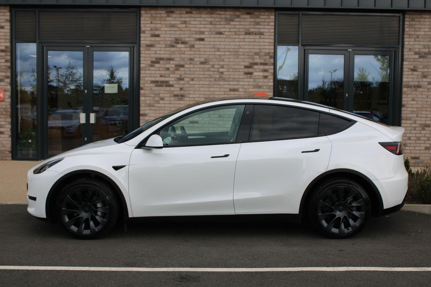 Used Tesla Model Y for sale - 76995042: Photo 5