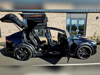Used Tesla Model X 2018 for sale - 76174886: Photo 2