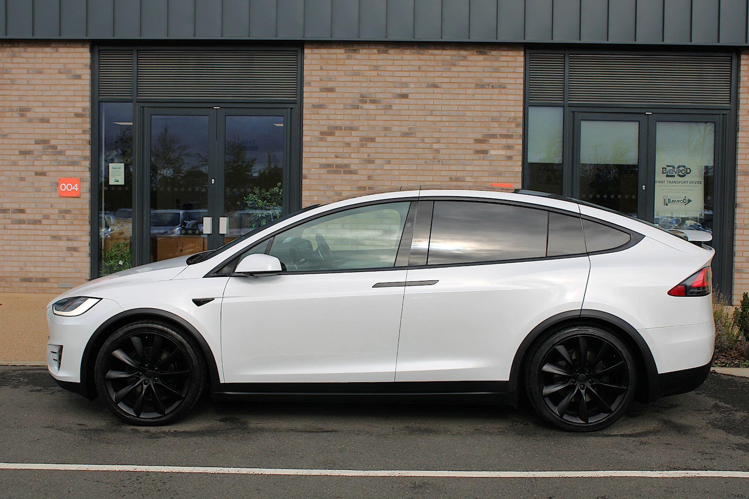 Used Tesla Model X 2017 for sale - 76634289: Photo 5