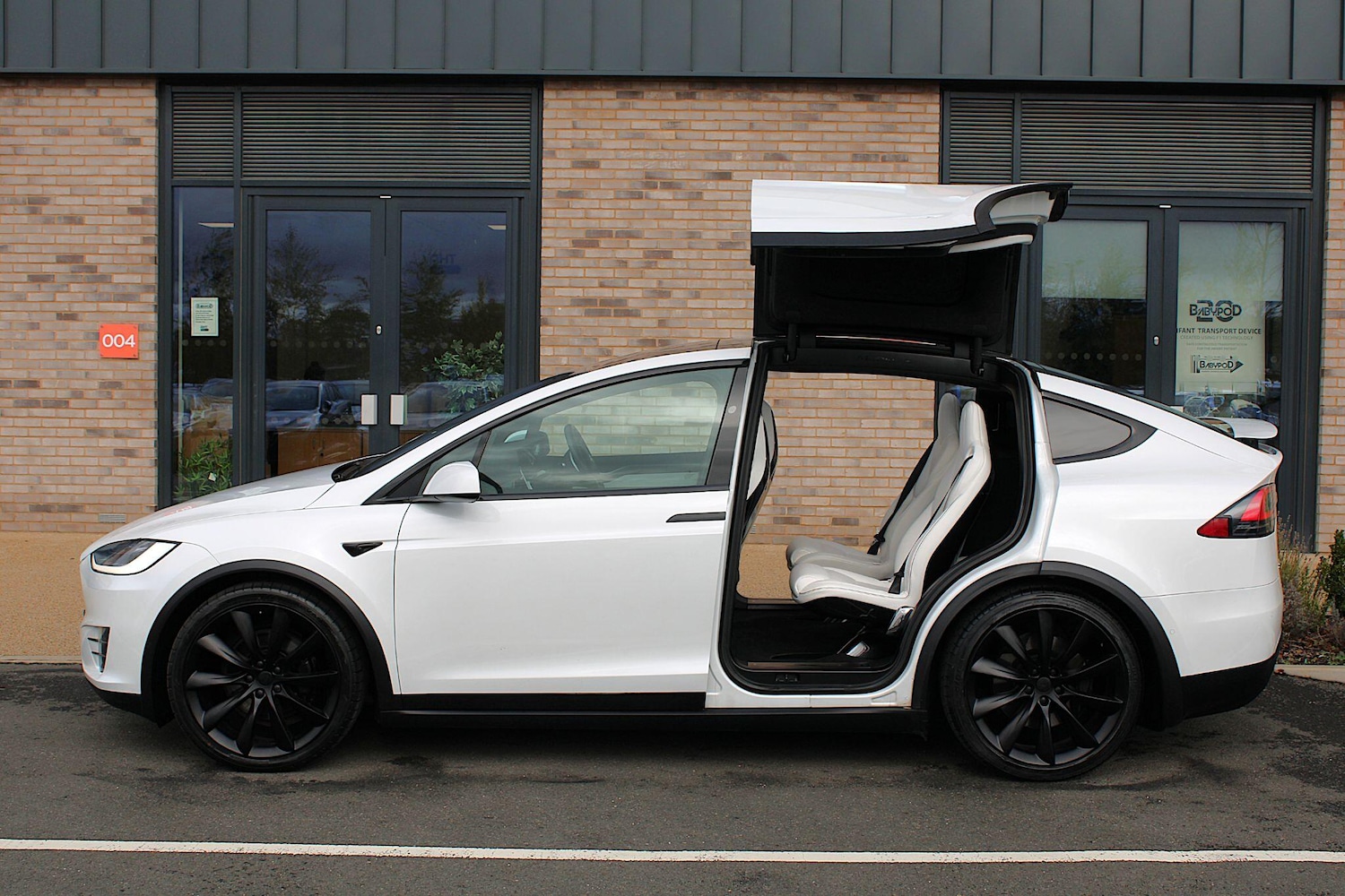 Used Tesla Model X 2017 for sale - 76634289: Photo 7