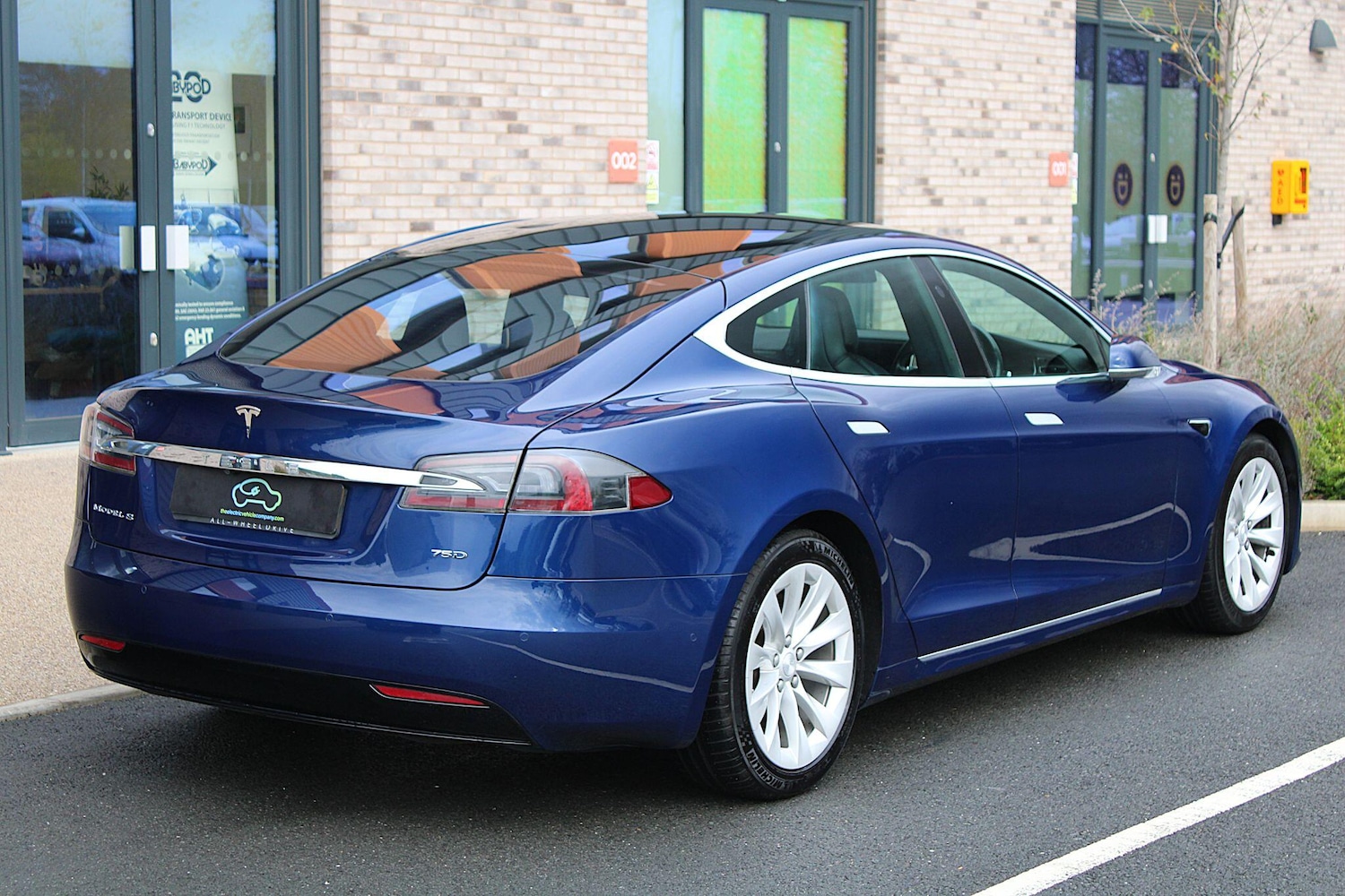 Used Tesla Model S 2017 for sale - 76498933: Photo 6